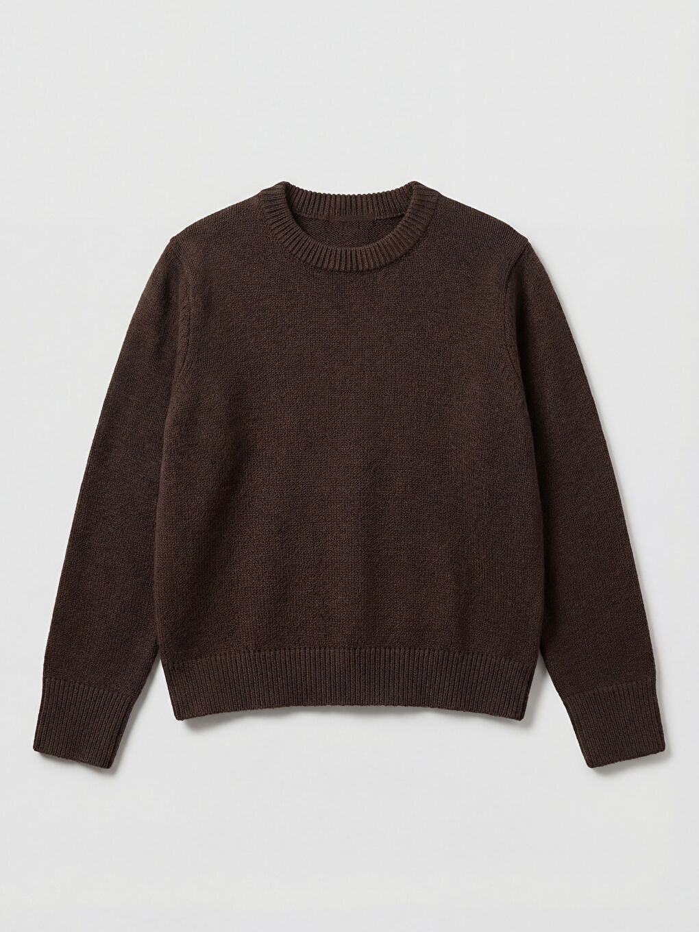 سترة تريكو نسائية بياقة دائرية