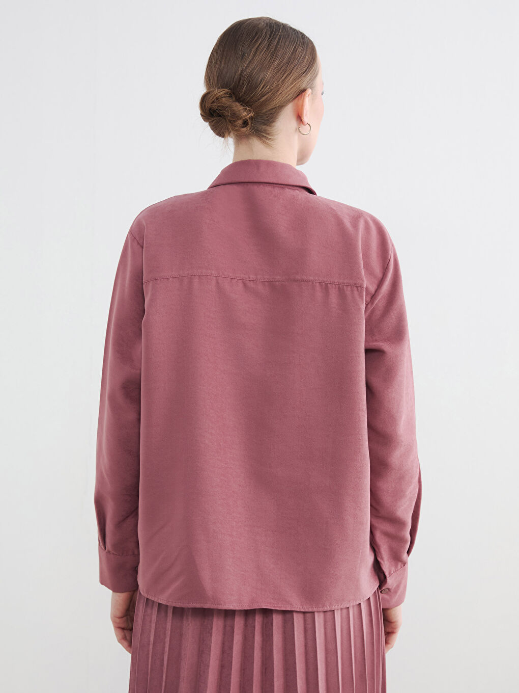 Chemise en satin pour femme-6