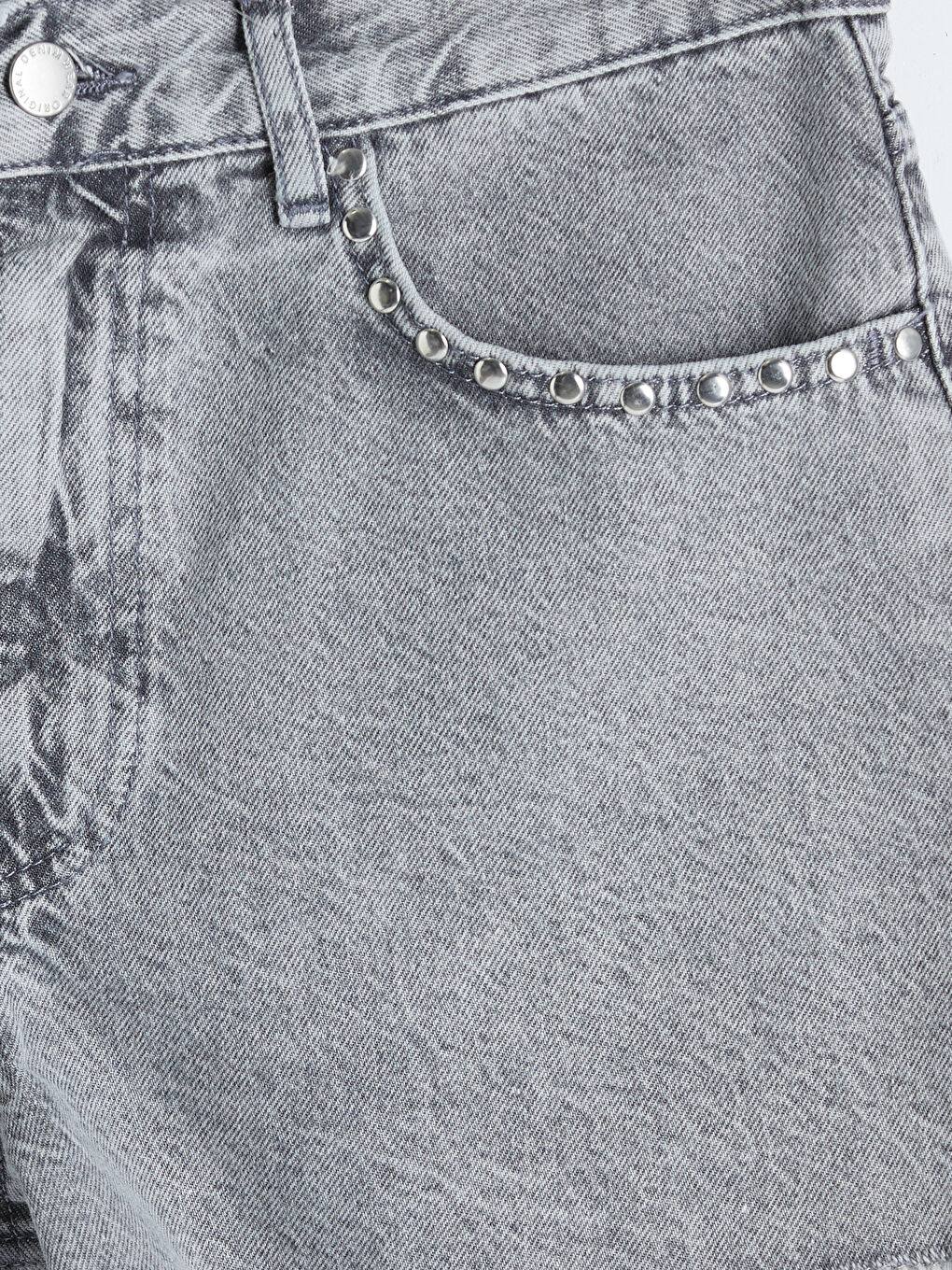 Gri Püsküllü Taşlı Kadın Jean Şort-2
