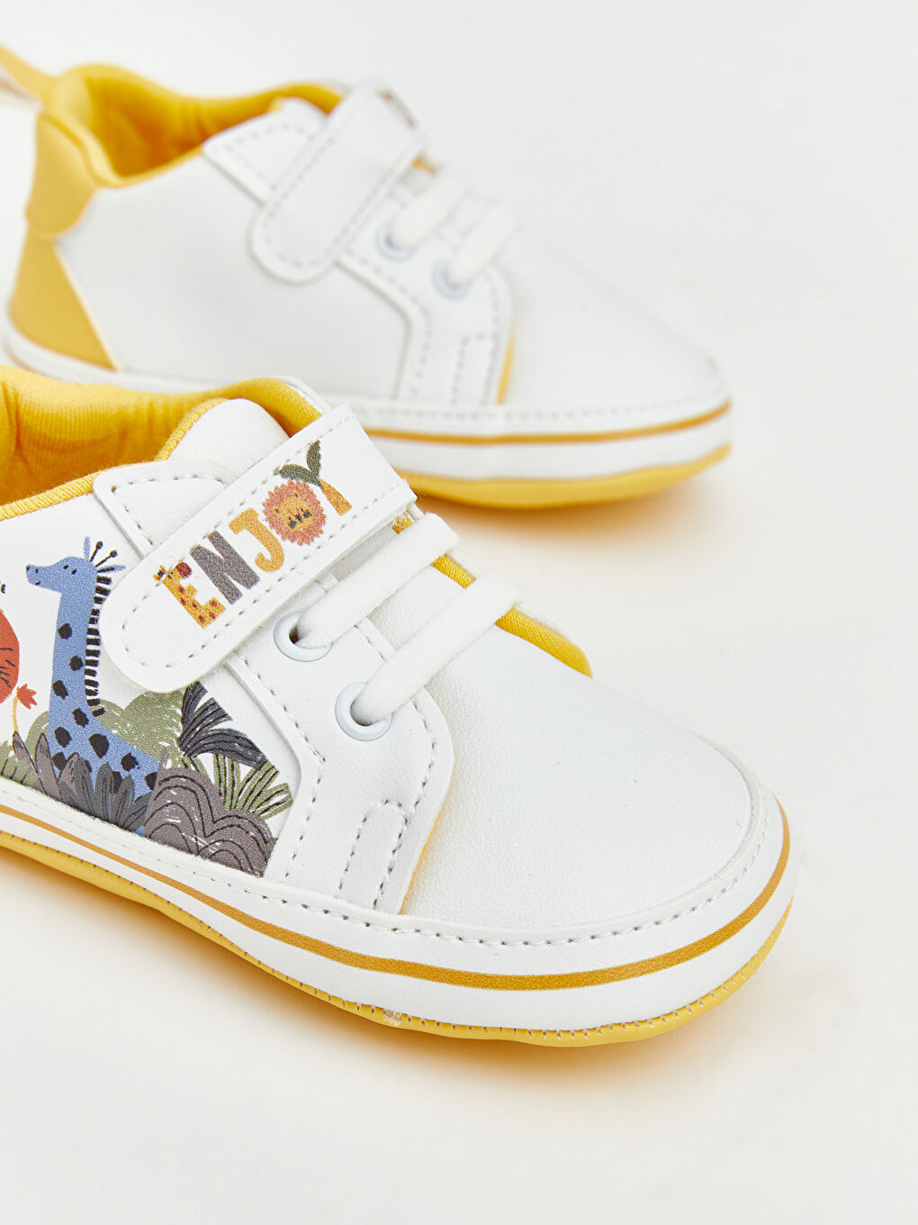 Beyaz Baskılı Erkek Bebek Spor Ayakkabı-2