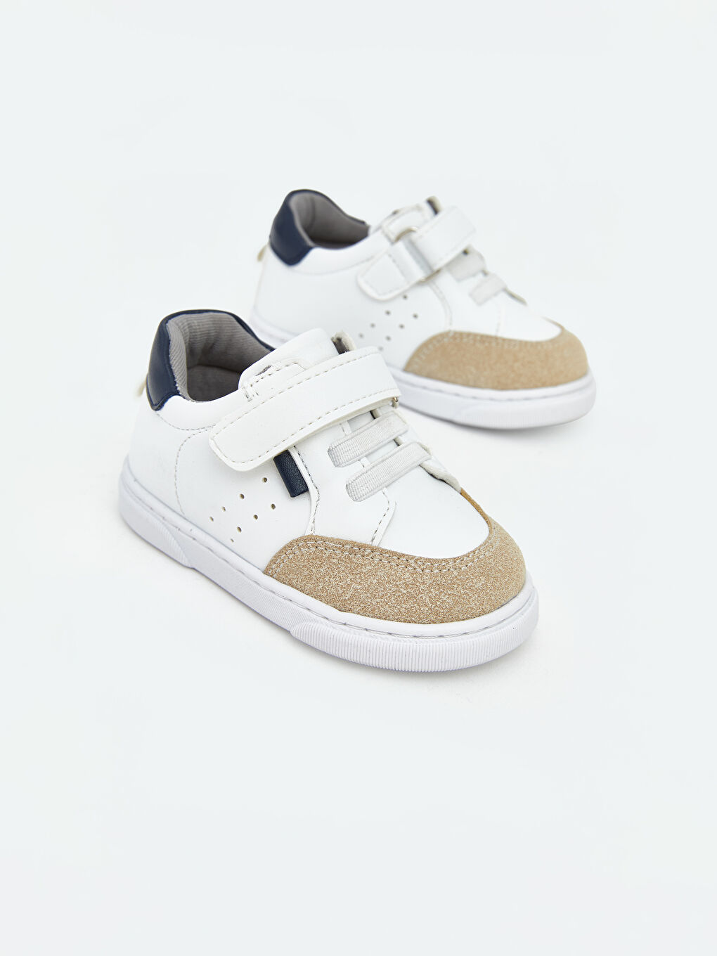 Beyaz Renk Bloklu Erkek Çocuk Spor Ayakkabı-2