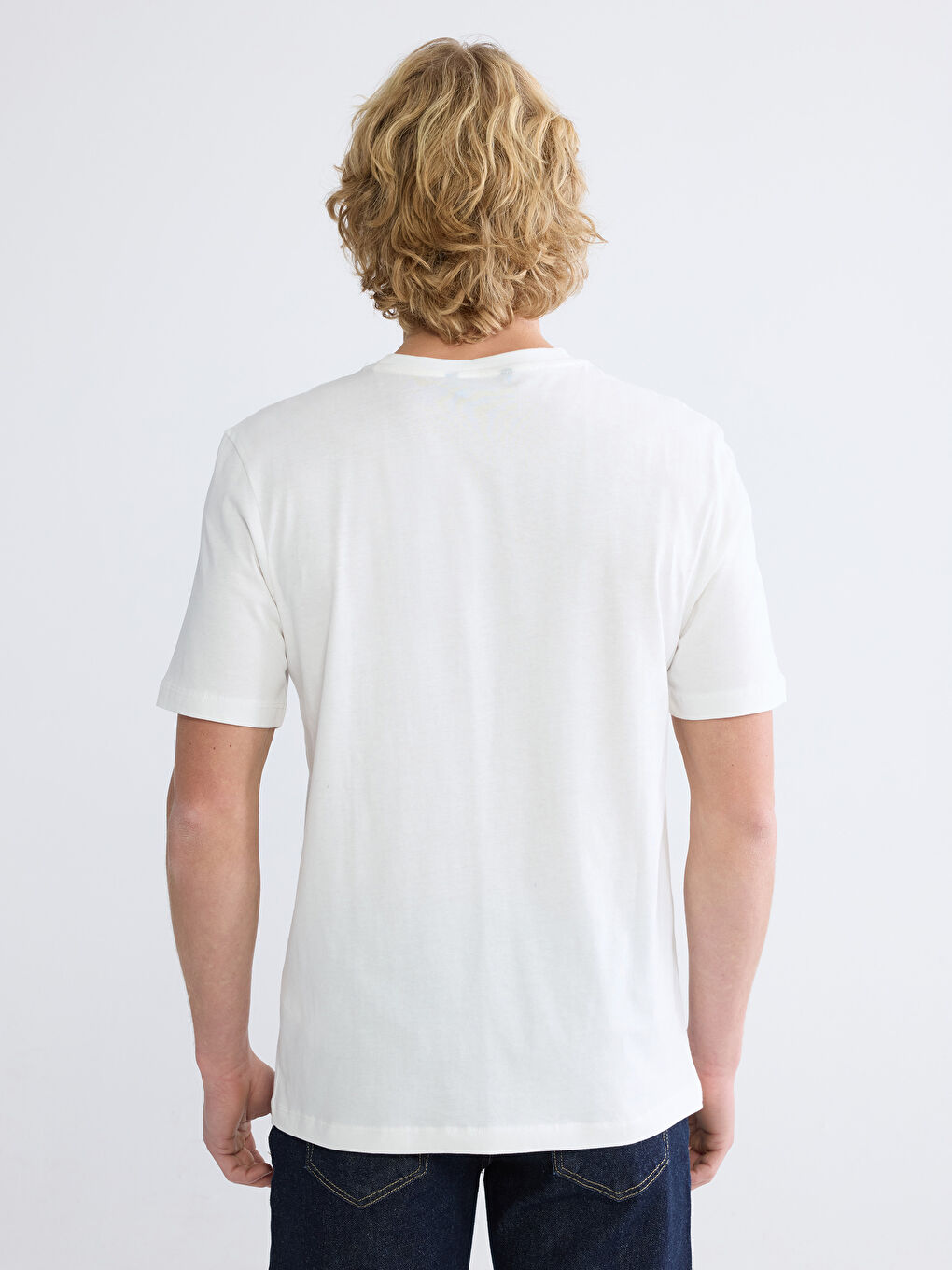 Ekru Bisiklet Yaka Baskılı Erkek Tişört-3