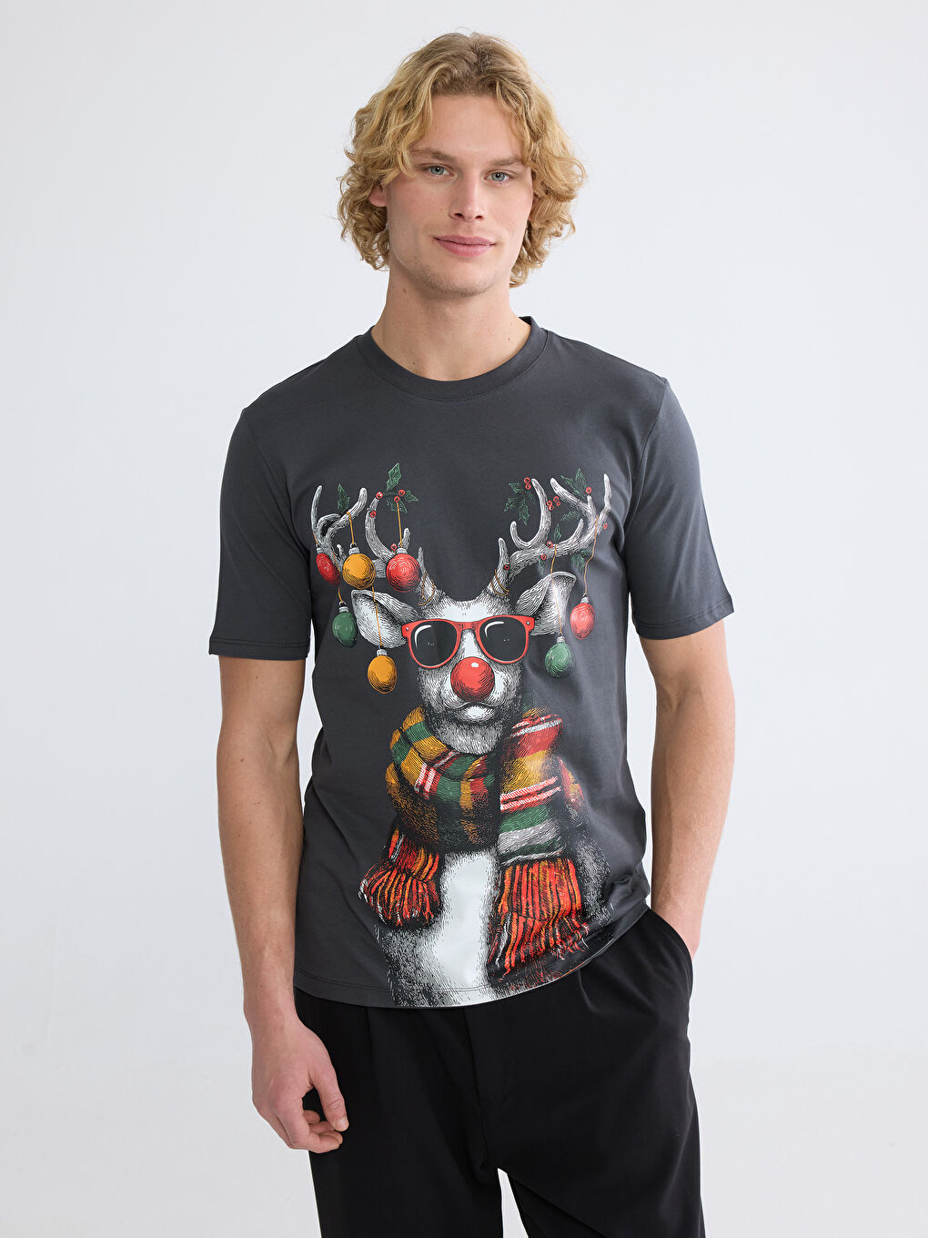 Antrasit Bisiklet Yaka Yılbaşı Temalı Erkek Tişört