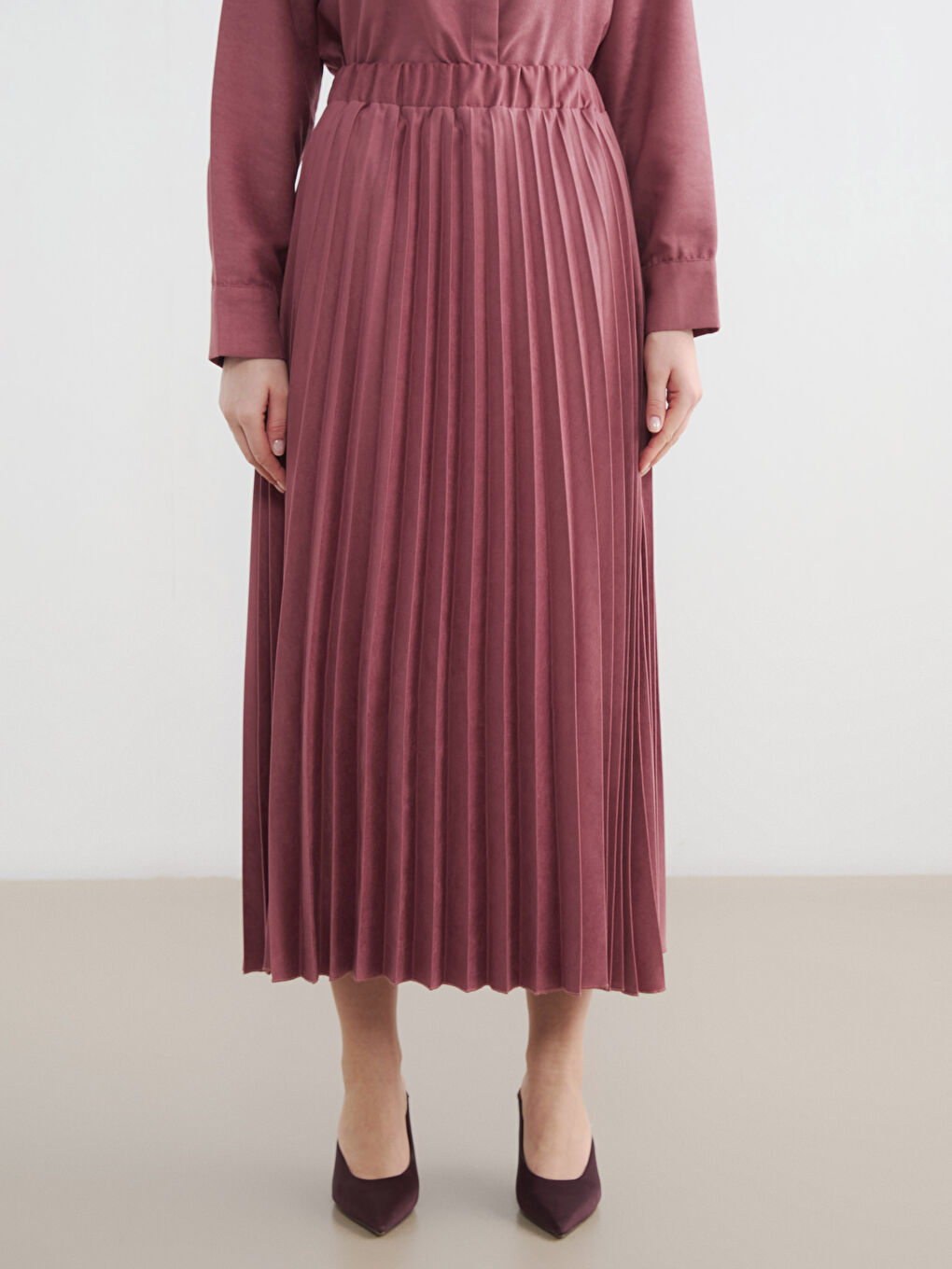 Bordo Beli Lastikli Süet Görünümlü Pileli Etek-1