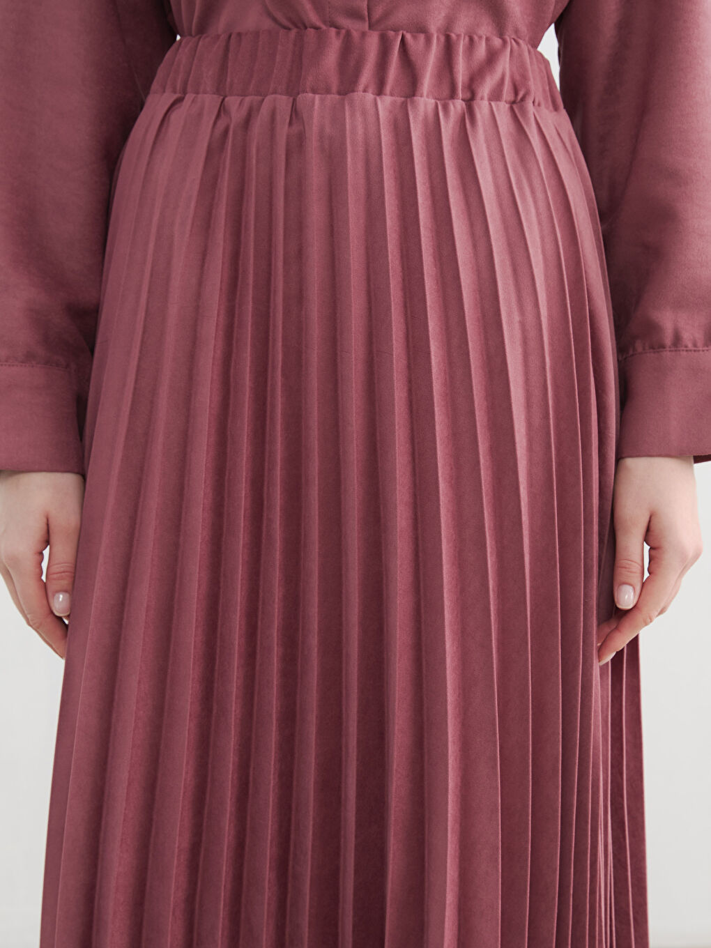 Bordo Beli Lastikli Süet Görünümlü Pileli Etek-2