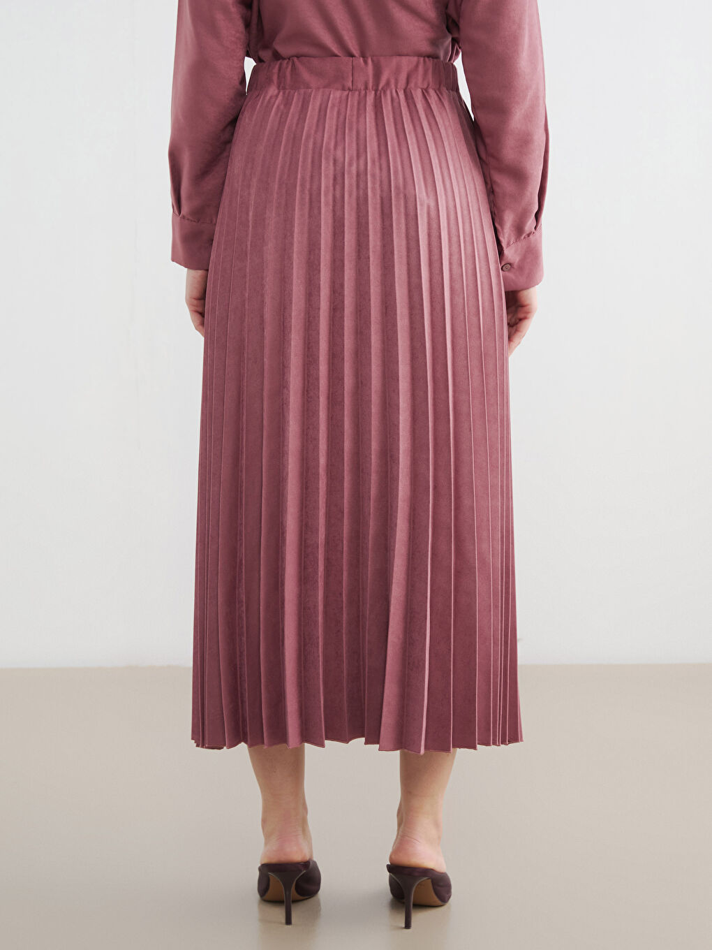 Bordo Beli Lastikli Süet Görünümlü Pileli Etek-3