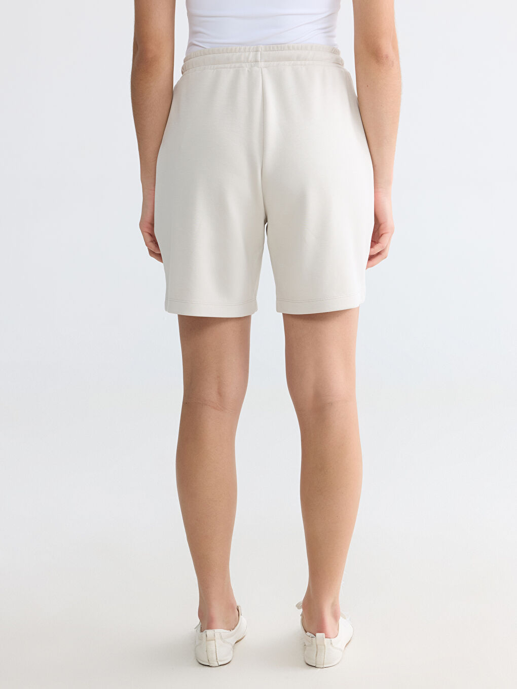 Gri Beli Lastikli Soft Touch Kadın Şort-3