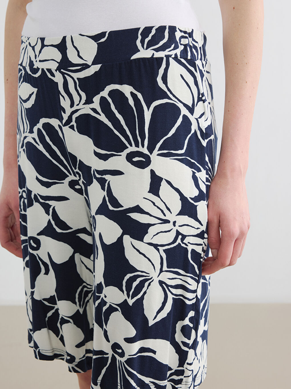 High Waist Floral Women's Shorts-2
