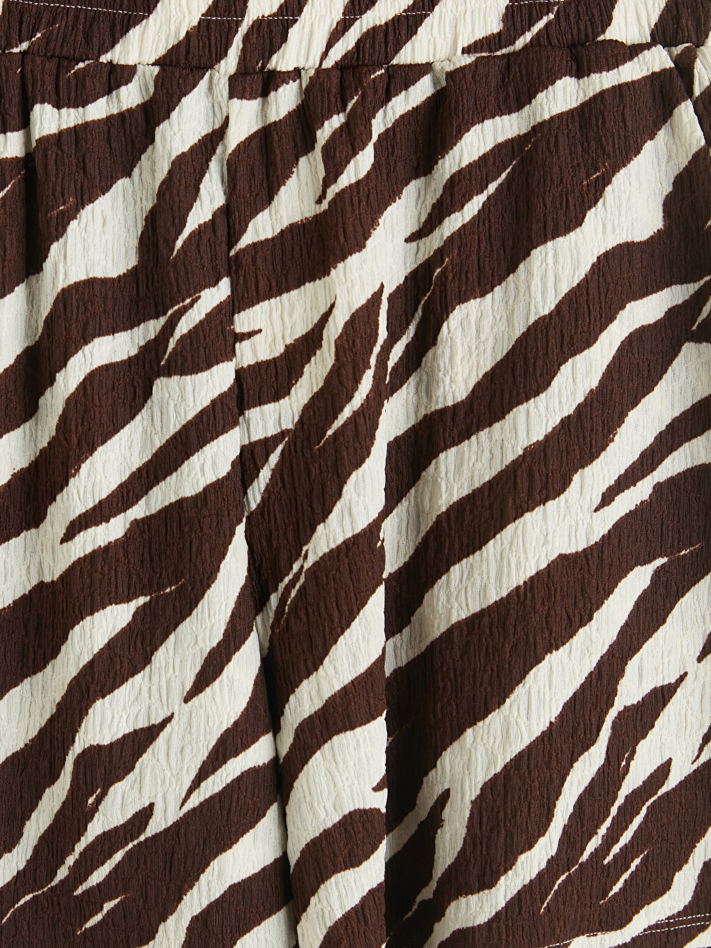 Beli Lastikli Zebra Desenli Kadın Şort-6