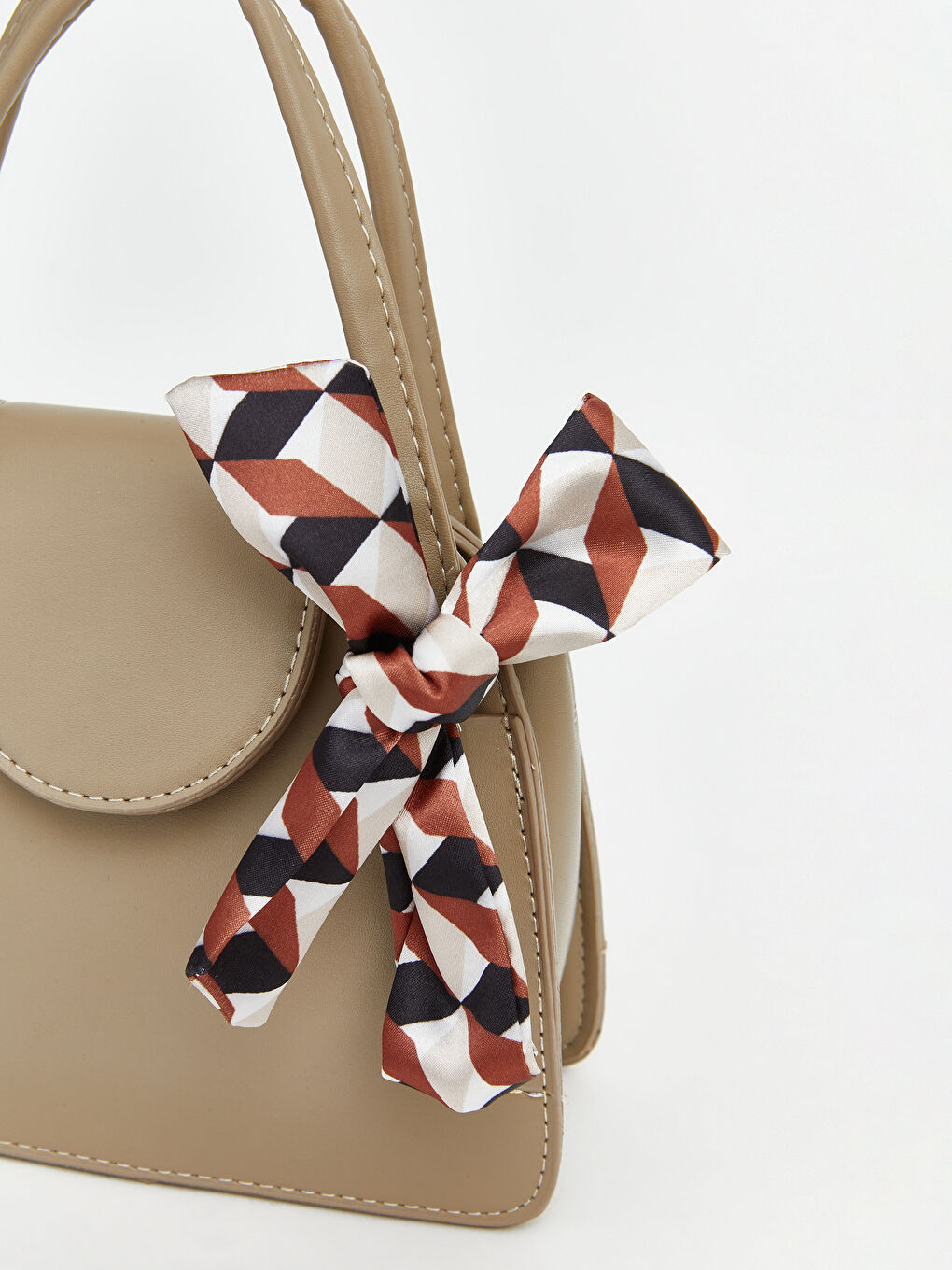 Kahverengi Deri Görünümlü Fular Detaylı Kadın Kol Çantası-2