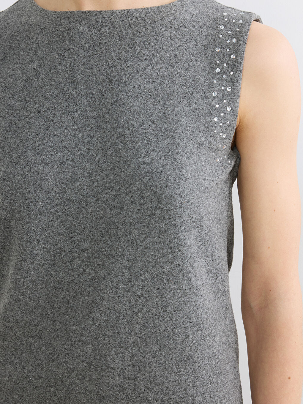 Gri Bisiklet Yaka Taşlı Kadın Kazak-2