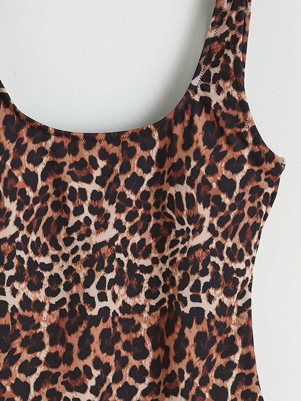 Kahverengi U Yaka Leopar Desenli Kadın Mayo-2