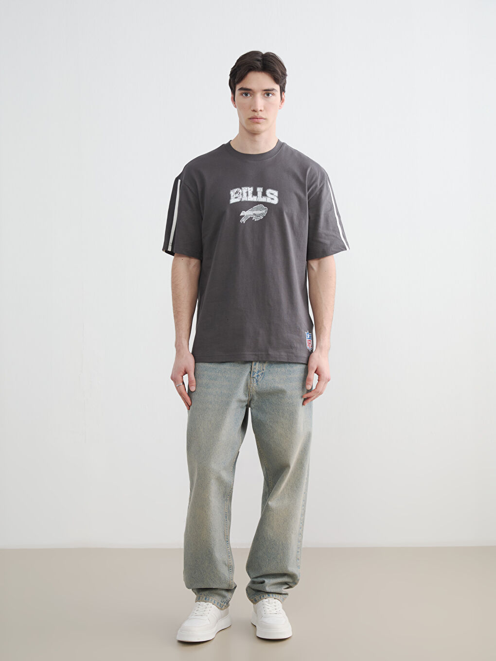 Antrasit Oversize NFL Baskılı Erkek Tişört-1