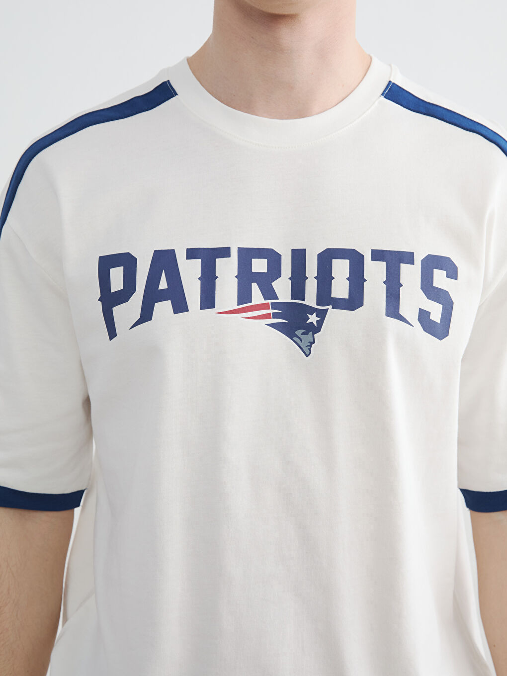 Ekru Patriots Baskılı Bol Kalıp Erkek Tişört-2