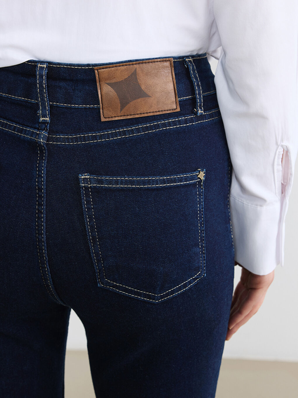 Lacivert Yüksek Bel Flare Kadın Jean Pantolon-2