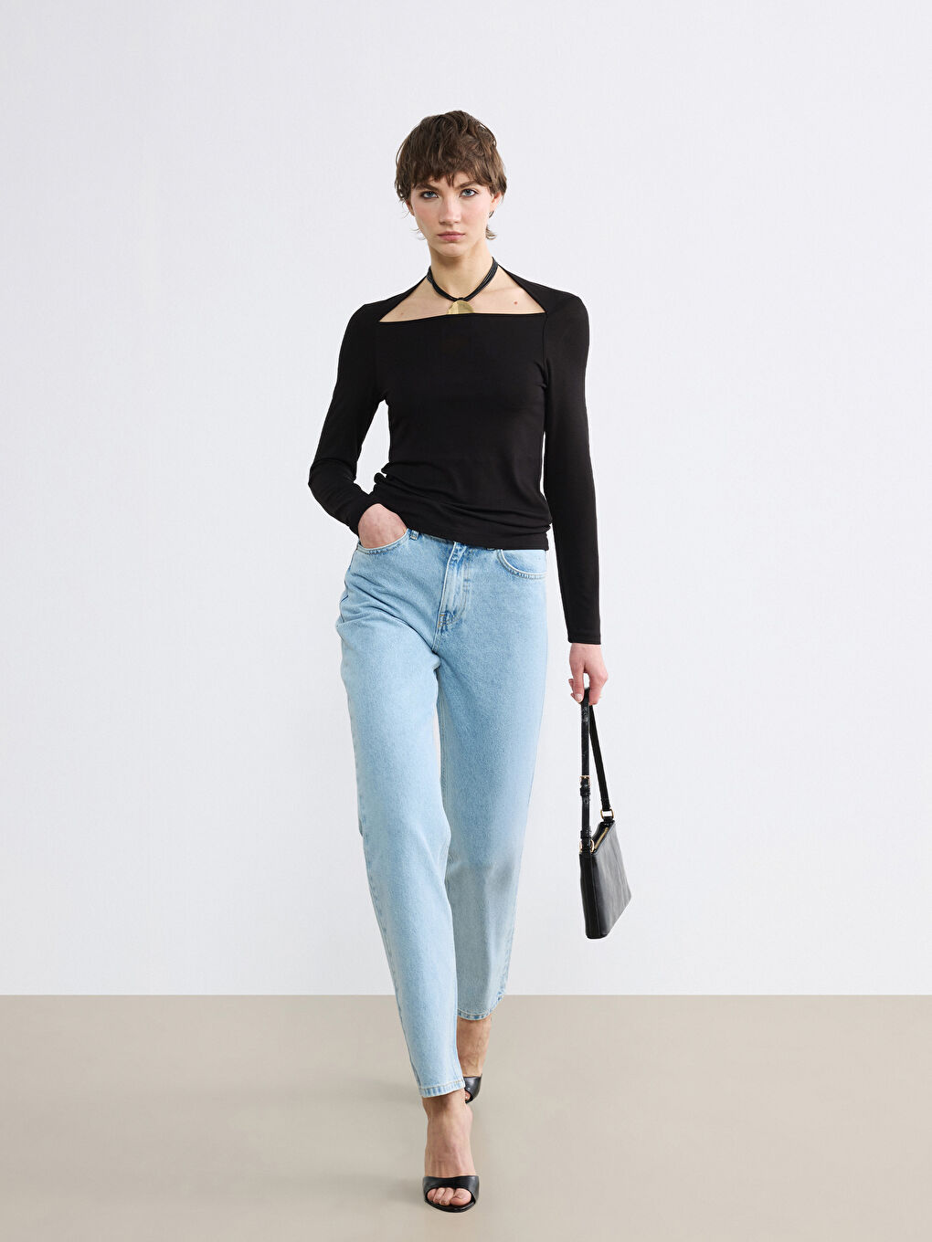 Siyah Kare Yaka Kadın Body-1