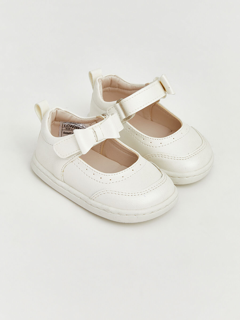 Beyaz Deri Görünümlü Kız Bebek İlk Adım Ayakkabısı