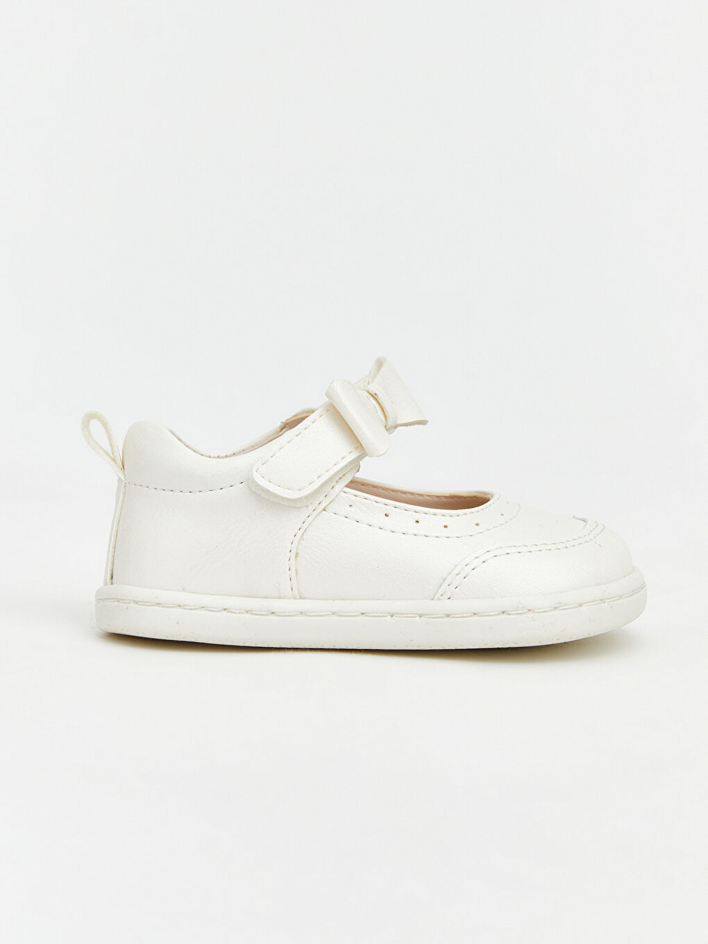 Beyaz Deri Görünümlü Kız Bebek İlk Adım Ayakkabısı-1