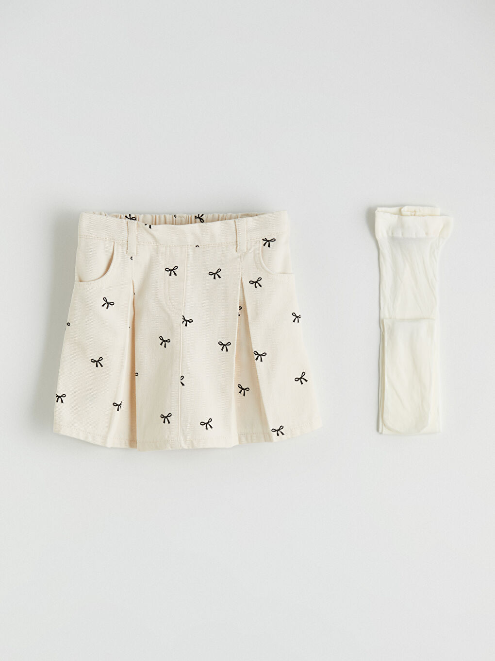 Ekru Beli Lastikli Kız Çocuk Şort Etek ve Külotlu Çorap