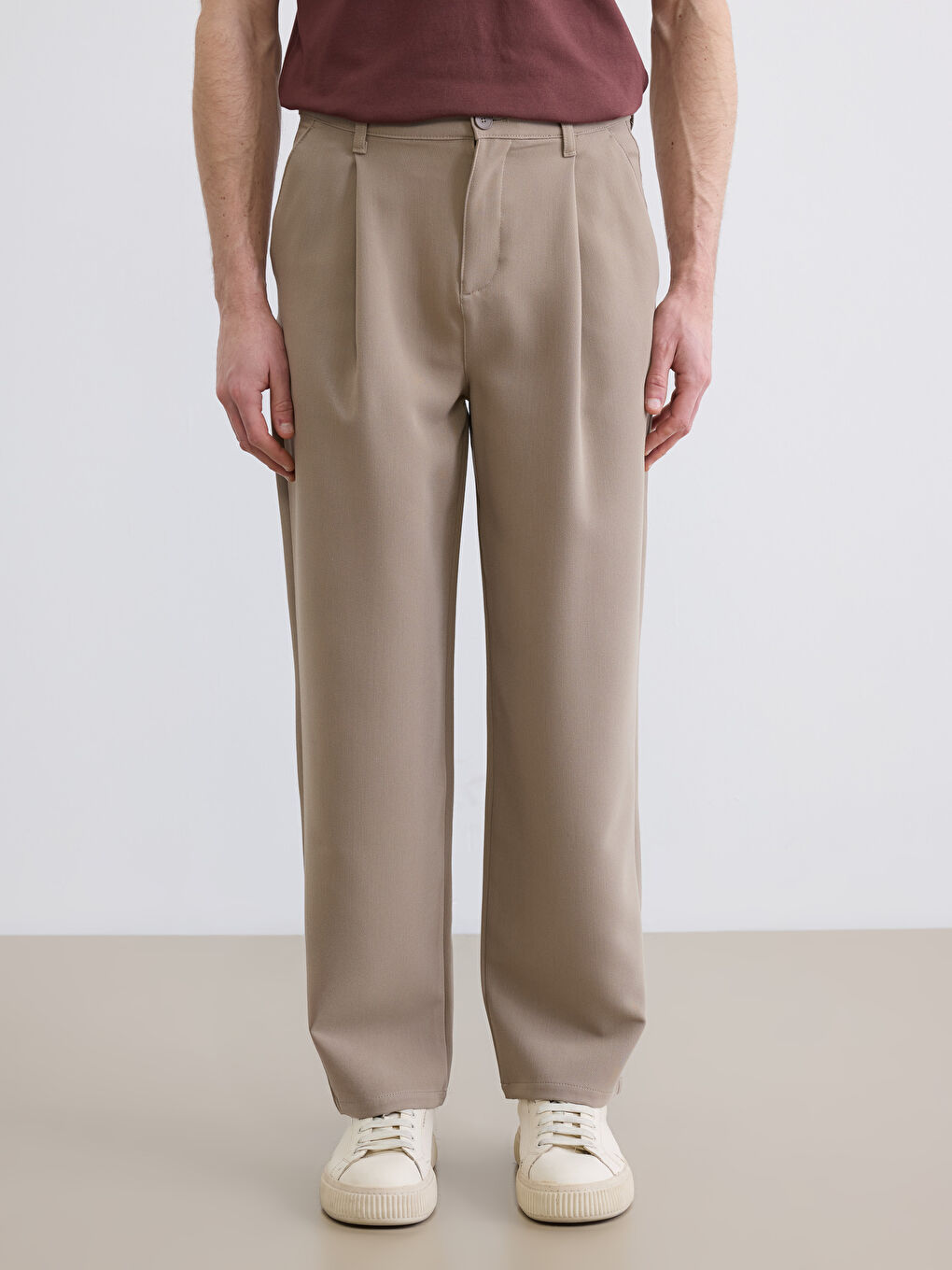 Bej Rahat Kalıp Erkek Pileli Pantolon	-2