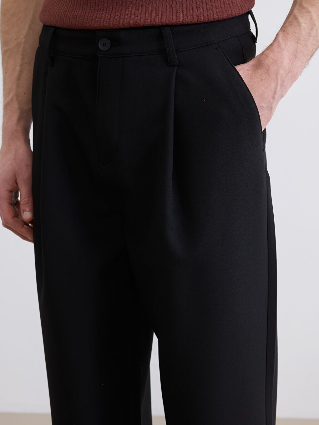 Siyah Rahat Kalıp Erkek Pileli Pantolon	-2