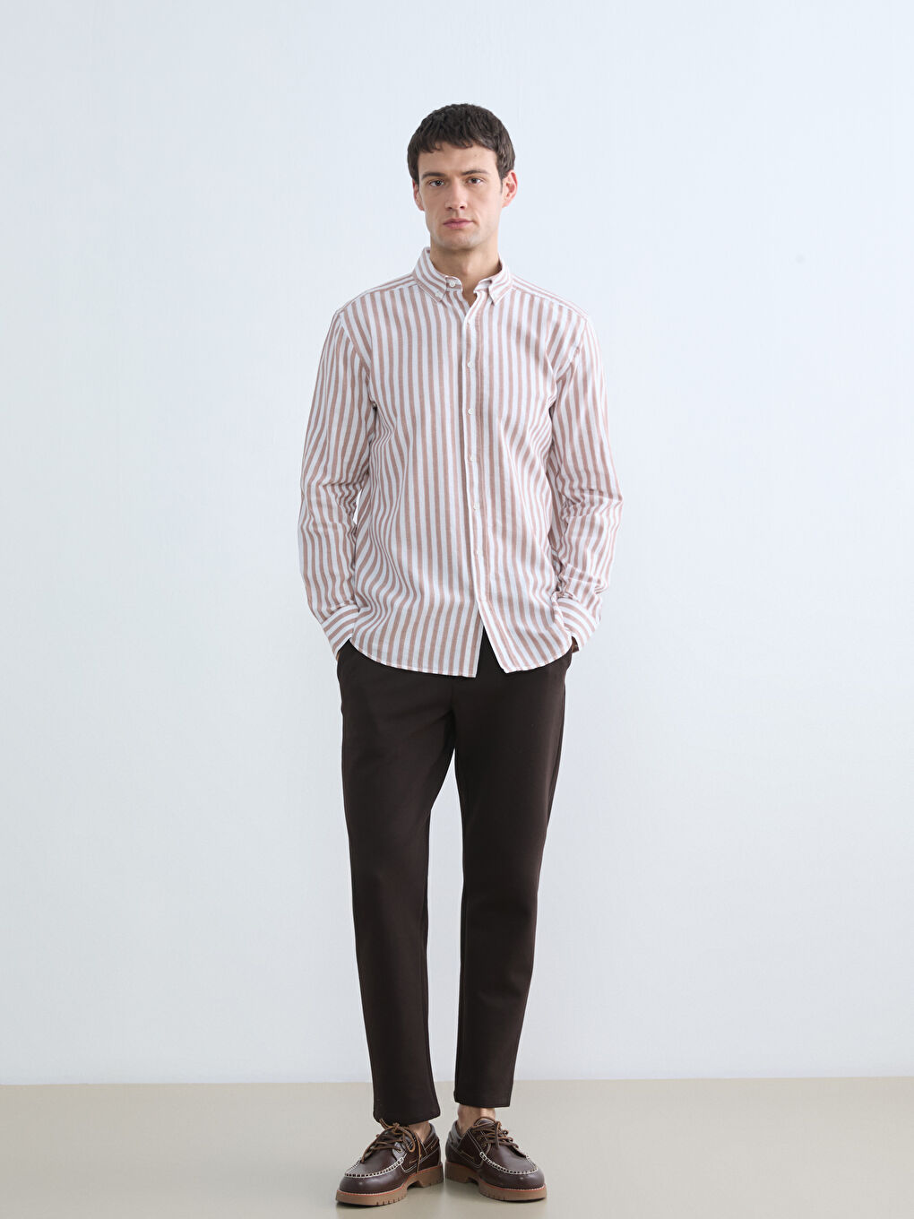 Kahverengi Regular Fit Çizgili Erkek Gömlek-1