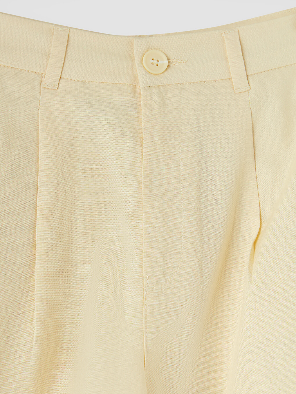 Pleated Linen Blend Women's Shorts-6