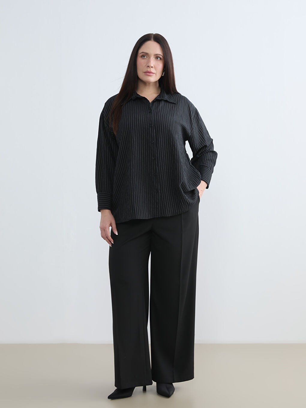 Siyah Çizgili Kadın Gömlek-5