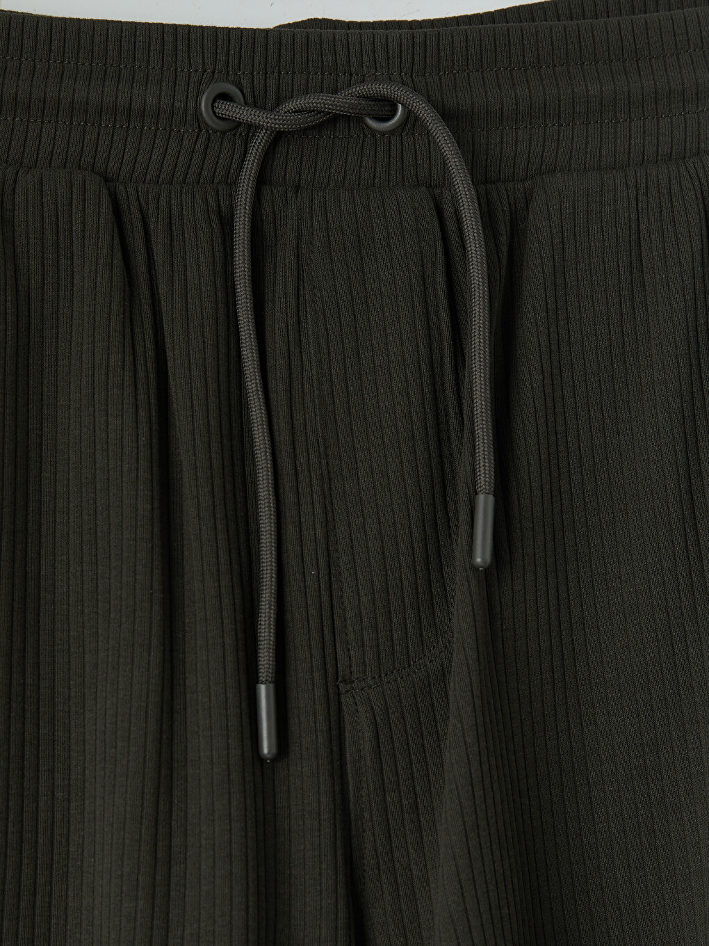 Haki Regular Fit Erkek Şort-5