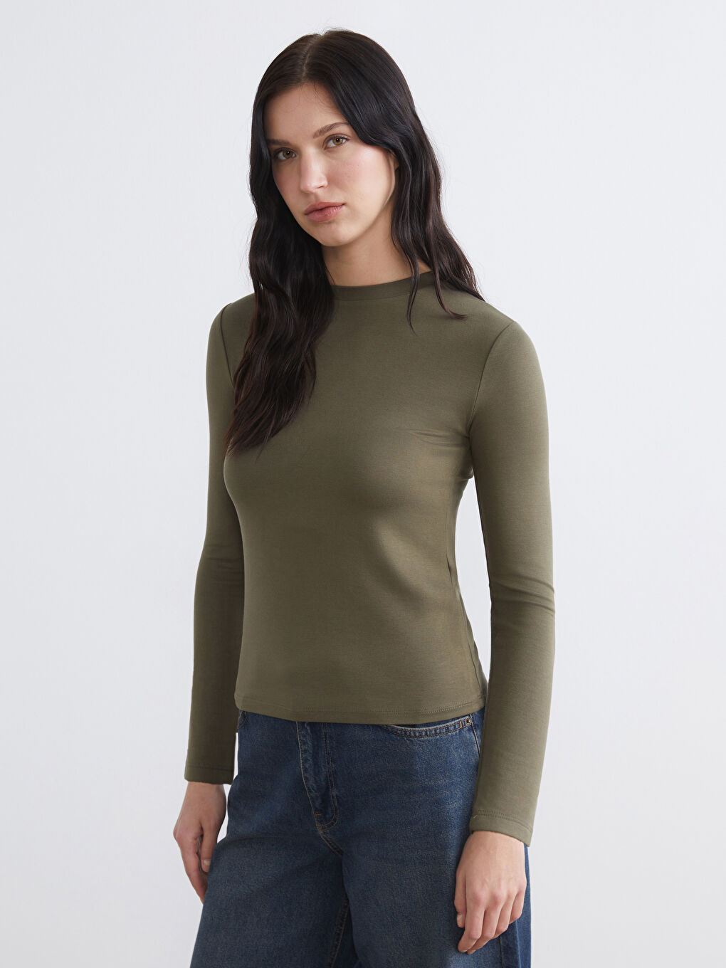 Haki Bisiklet Yaka Kadın Tişört