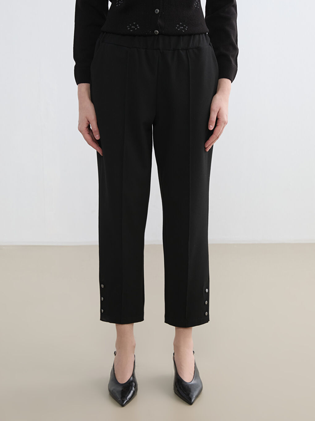 Woman BLACK Trousers-1