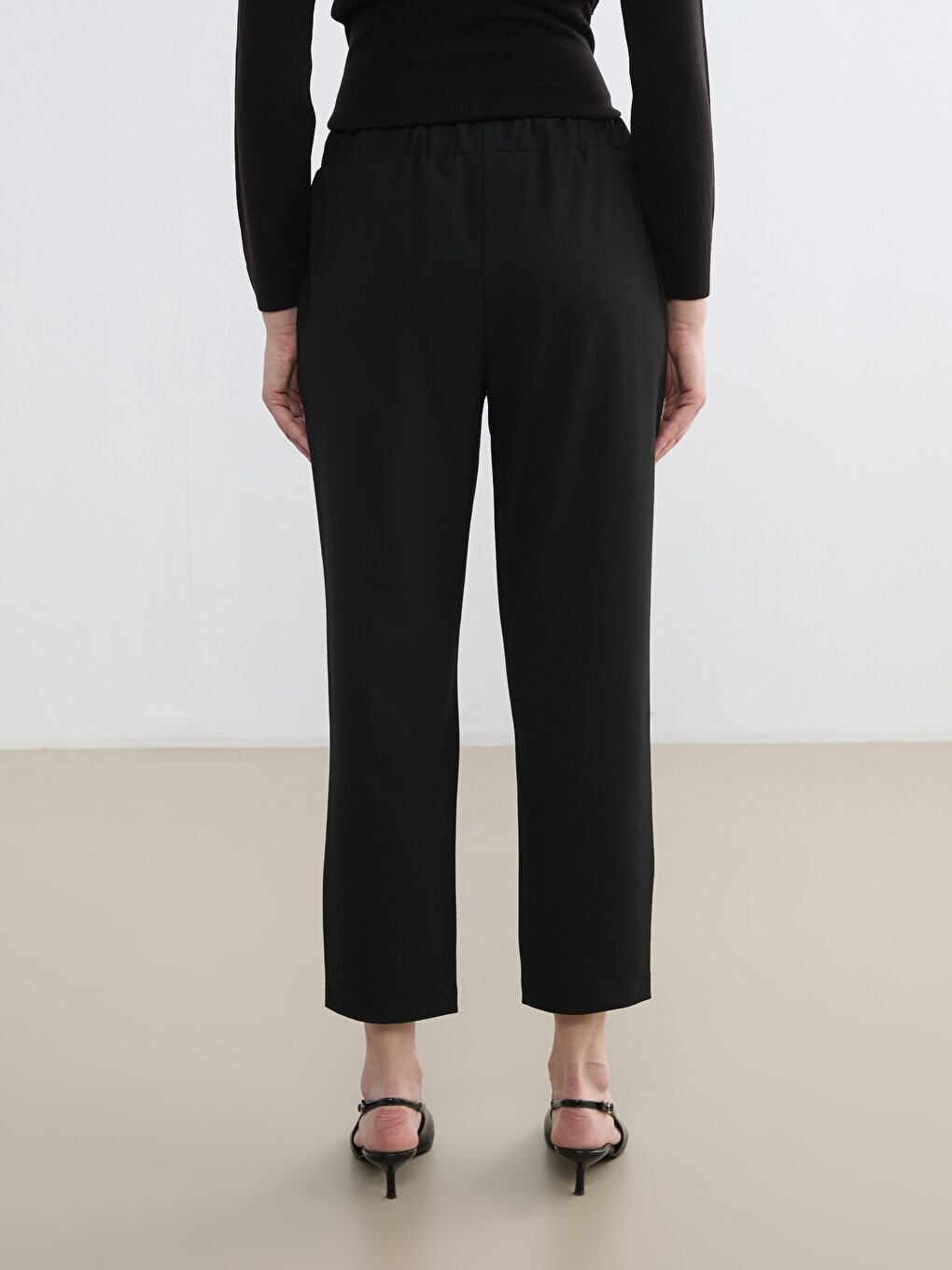 Woman BLACK Trousers-3