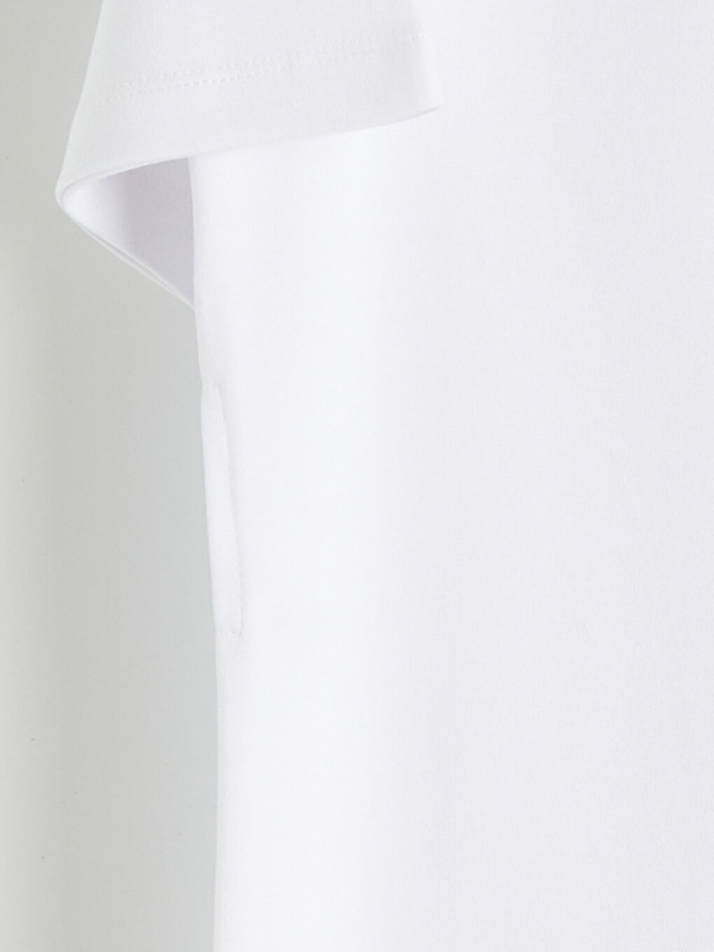 Beyaz Bisiklet Yaka Kadın Tişört
-4