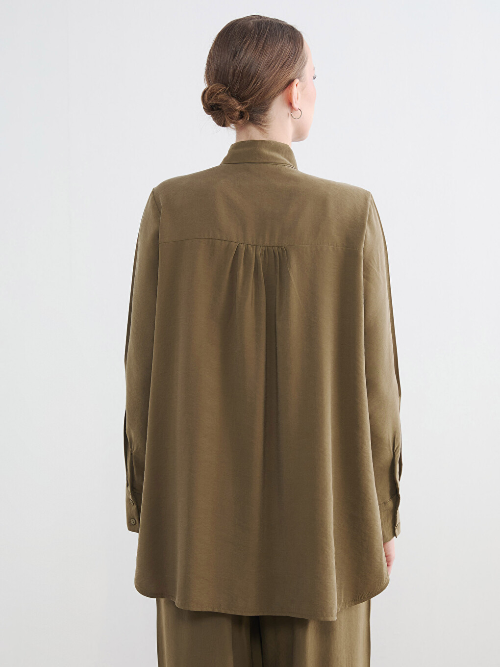 Tie Neck Oversize Ruched Blouse-3