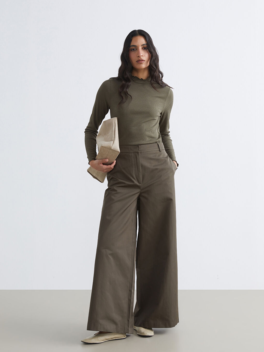 Haki Loose Fit Geniş Paça Kadın Pantolon