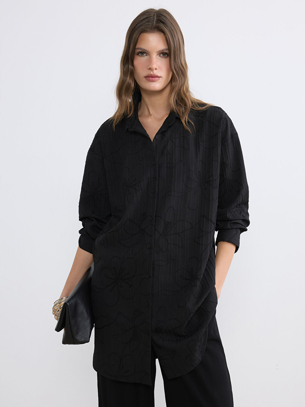 Siyah Nakışlı Kadın Gömlek Tunik