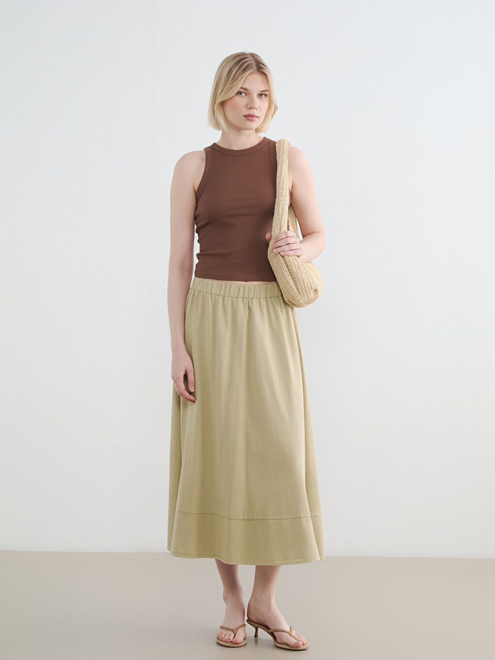 Женская майка с круглым вырезом-1