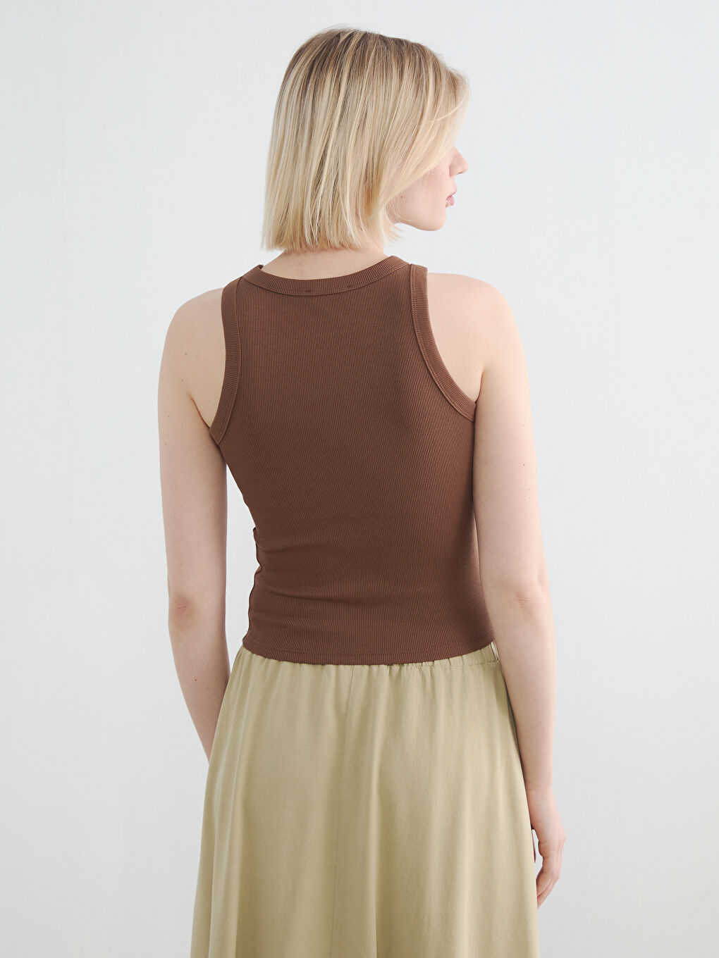 Женская майка с круглым вырезом-3