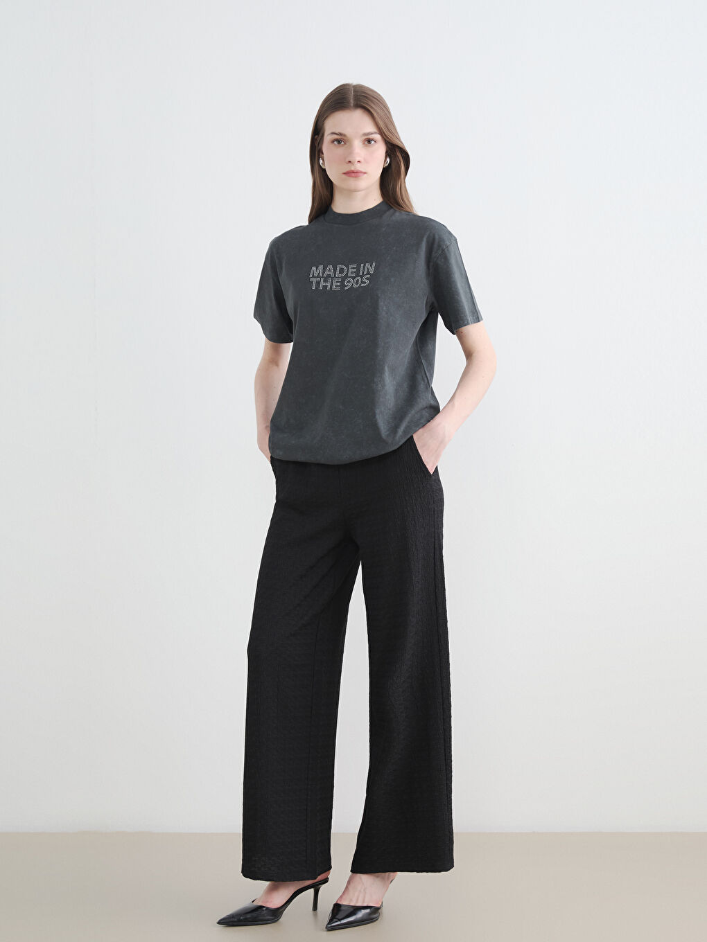 Siyah Beli Lastikli Dokulu Kadın Pantolon