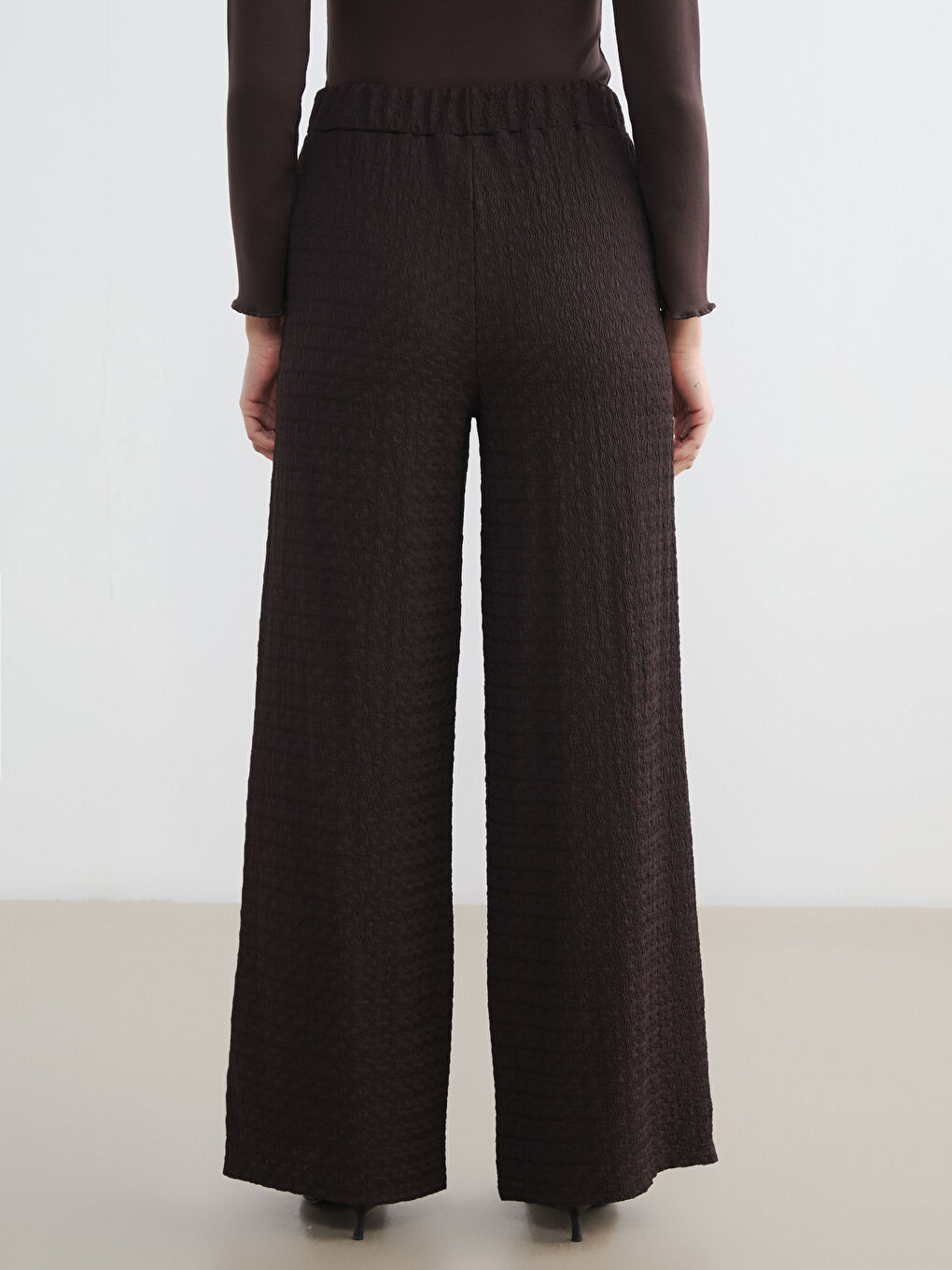 Kahverengi Beli Lastikli Dokulu Kadın Pantolon-3