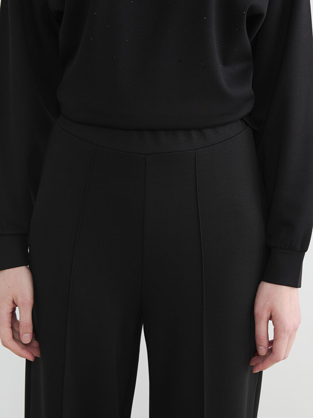 Siyah Beli Lastikli Kadın Eşofman Altı	-2