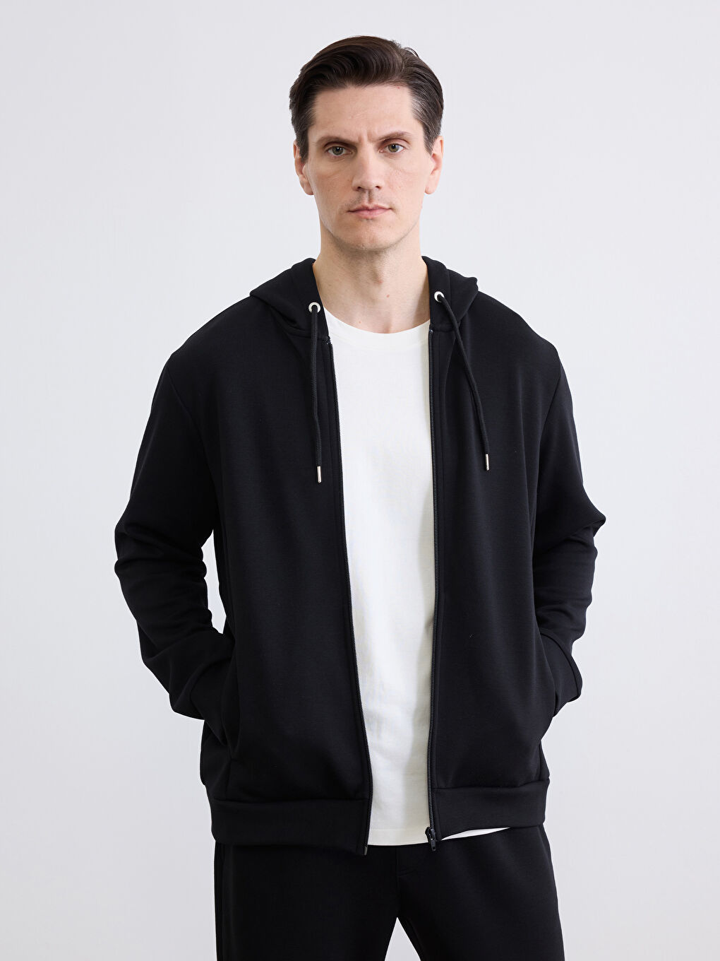 Siyah Kapüşonlu Erkek Soft Touch Fermuarlı Sweatshirt