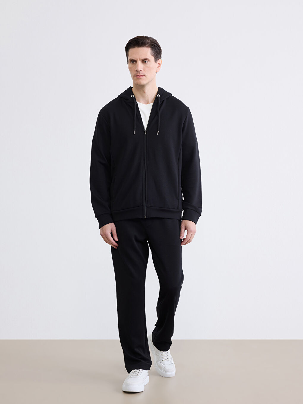 Siyah Kapüşonlu Erkek Soft Touch Fermuarlı Sweatshirt-1