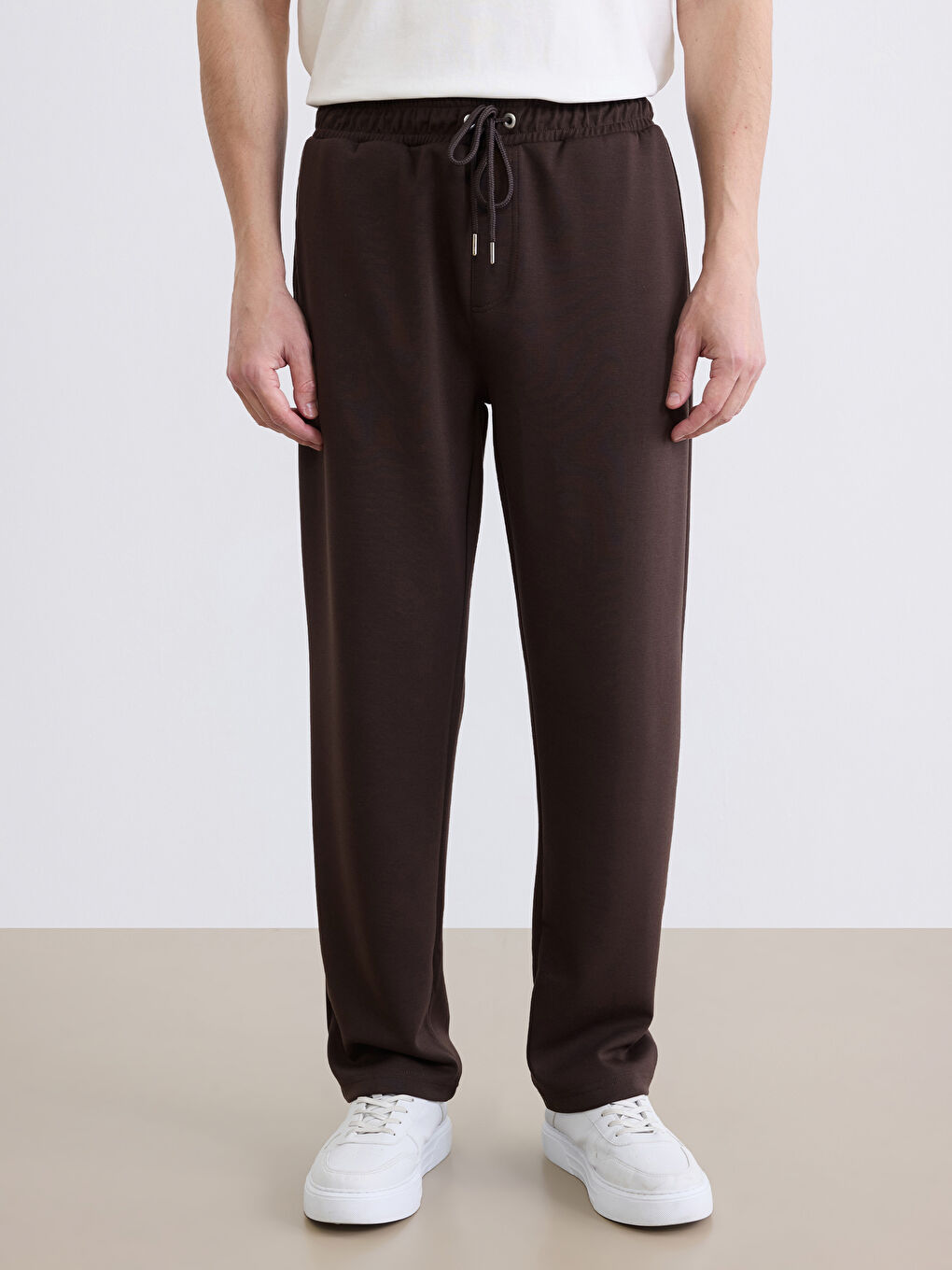 Kahverengi Standart Kalıp Soft Touch Erkek Eşofman Altı-1