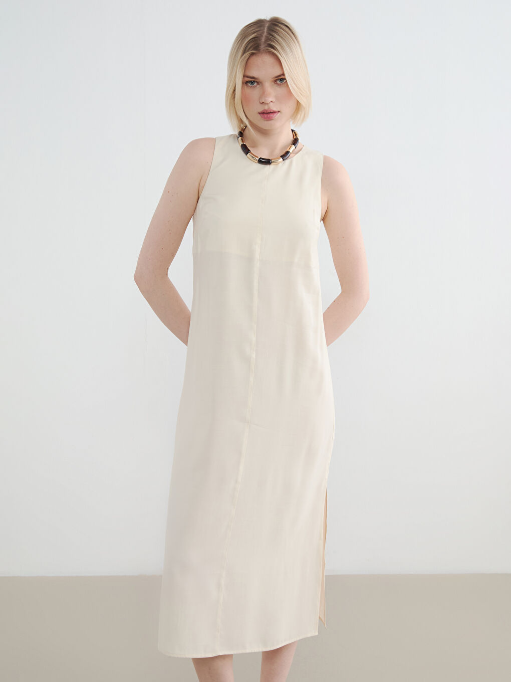 Crew Neck Slit Detail Dress-1