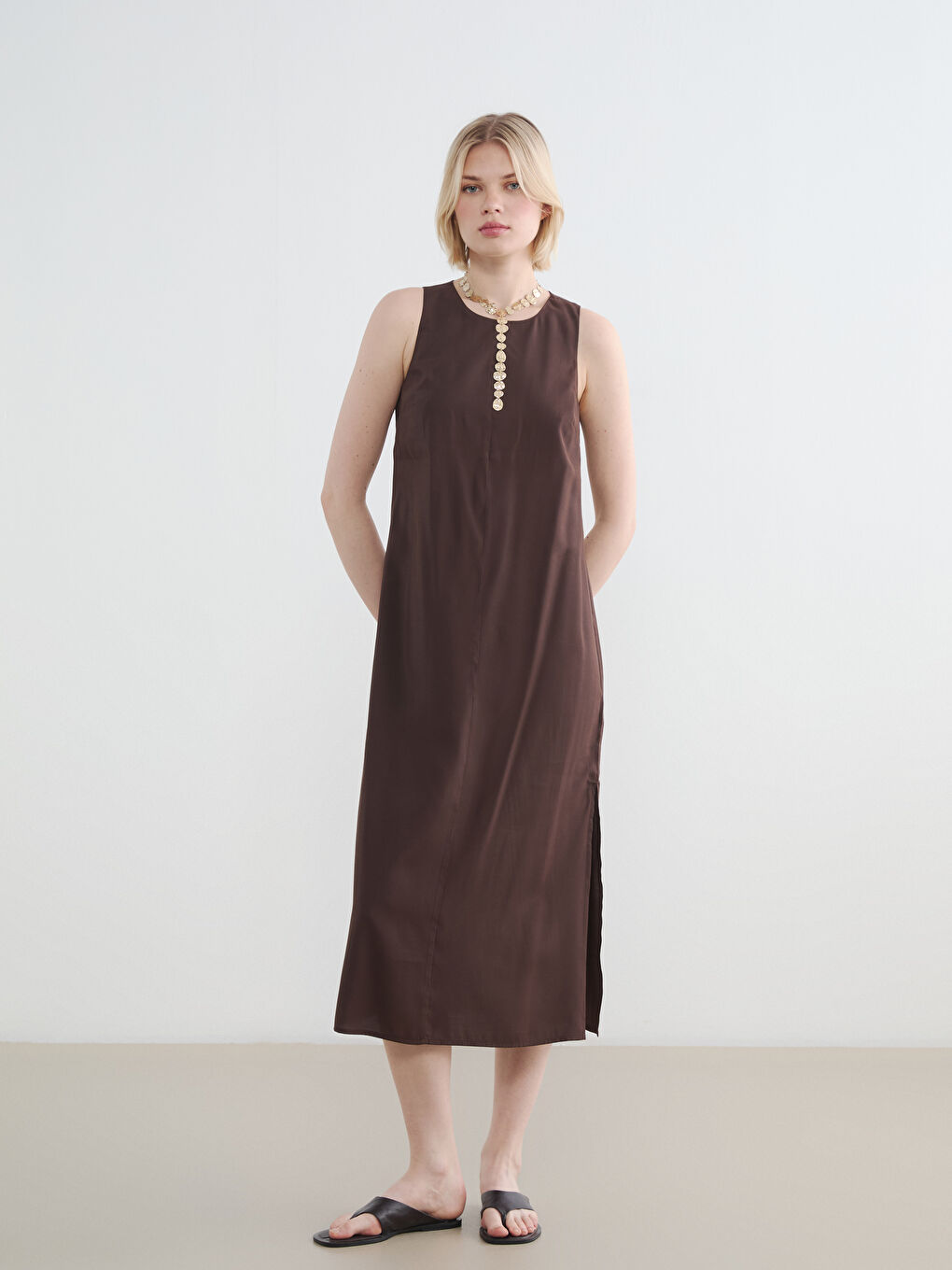 Crew Neck Slit Detail Dress
