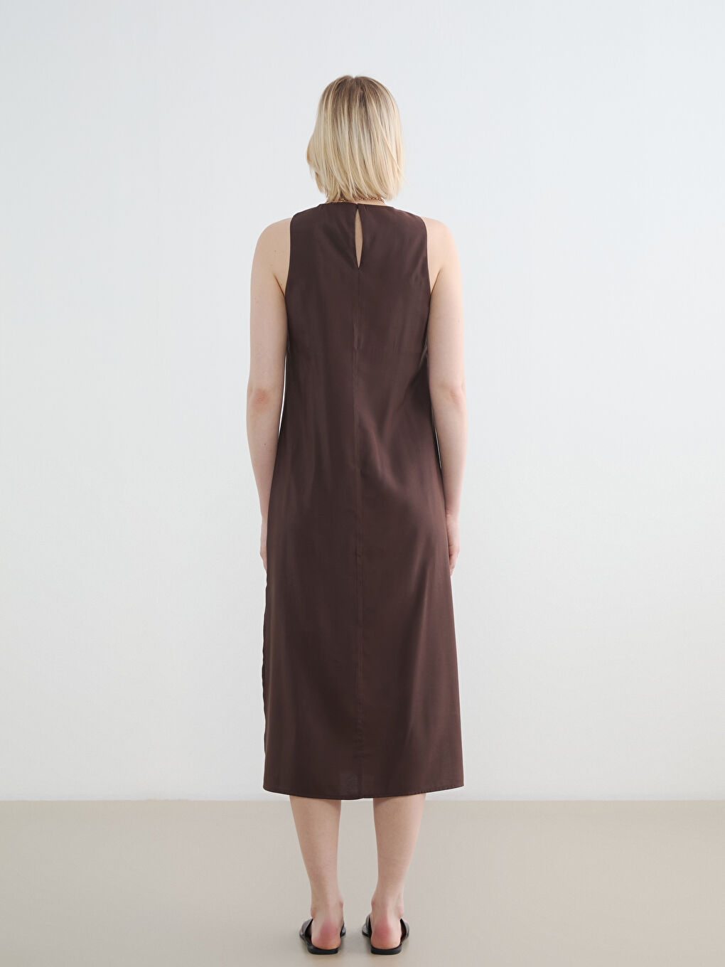 Crew Neck Slit Detail Dress-3