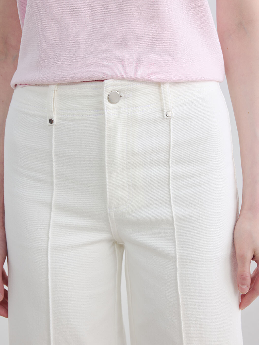 Wideleg Fit Women's Jeans-2