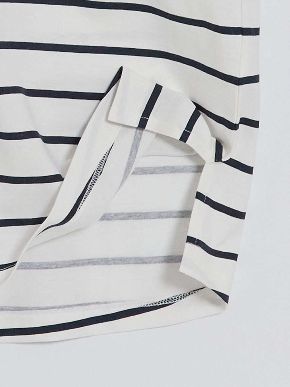 V Neck Striped Women's T-Shirt-7
