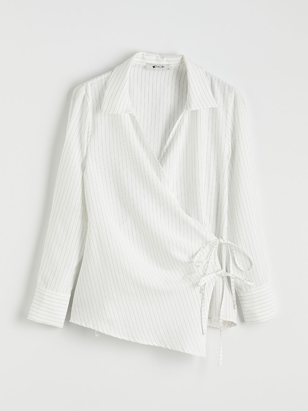 Beyaz Kruvaze Kesim Bağlama Detaylı Kadın Gömlek-4